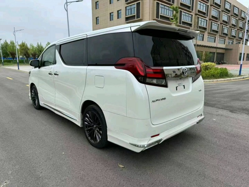 徐州16年丰田埃尔法8