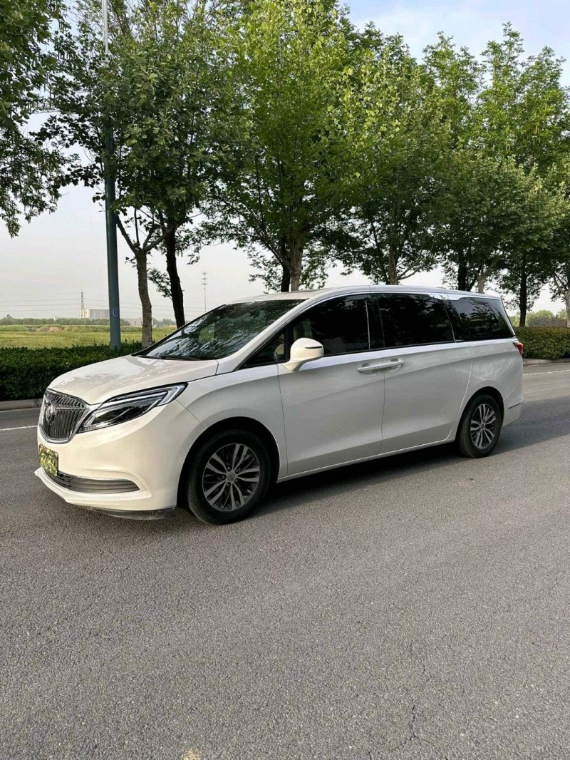 宿迁19年别克GL83