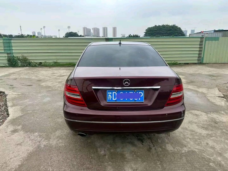 广州13年奔驰C6