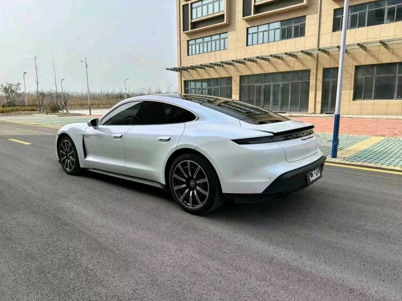 徐州22年保时捷Taycan7