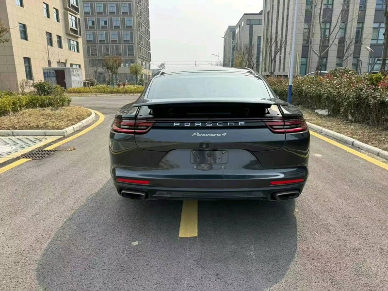 徐州19年保时捷帕拉梅拉9