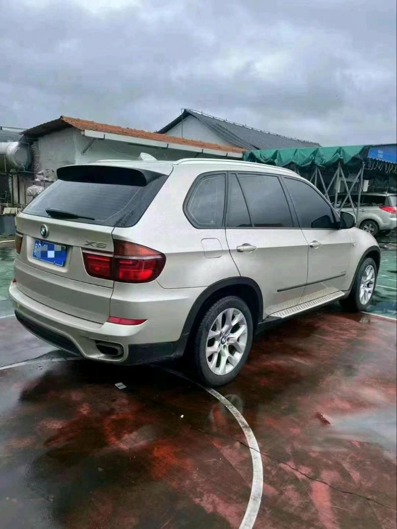 广州13年宝马X68