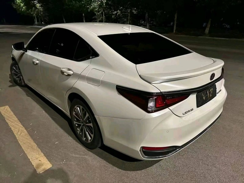 烟台22年雷克萨斯ES7