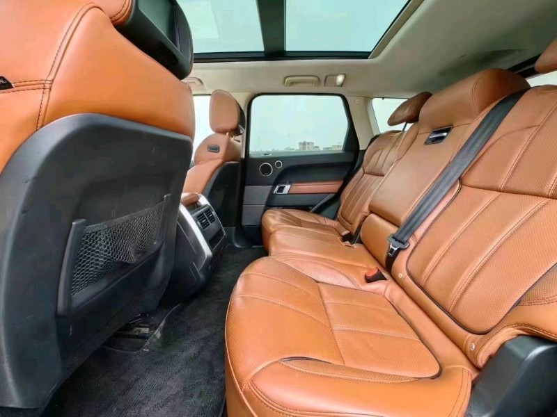 广州16年路虎揽胜运动4