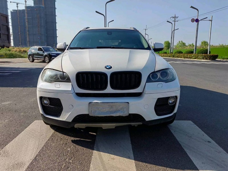 苏州12年宝马X61