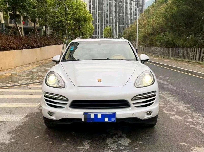 广州13年保时捷卡宴1