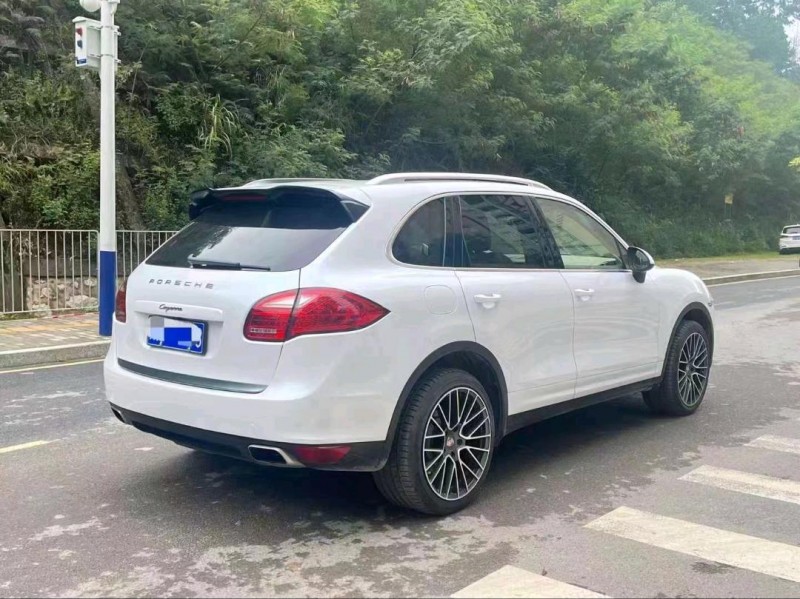 广州13年保时捷卡宴7
