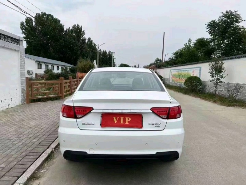 东营24年吉利帝豪EV6