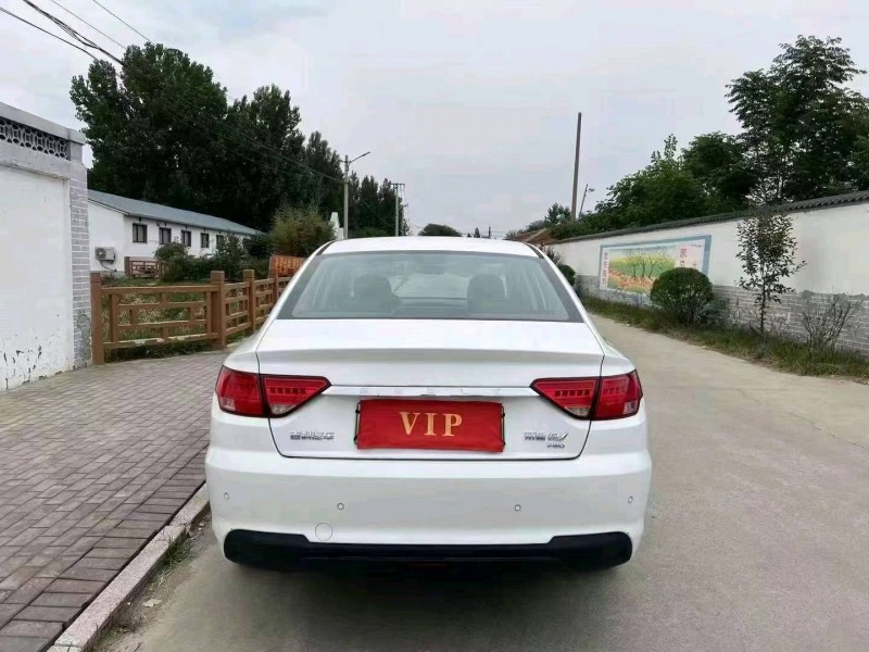 东营24年吉利帝豪EV9