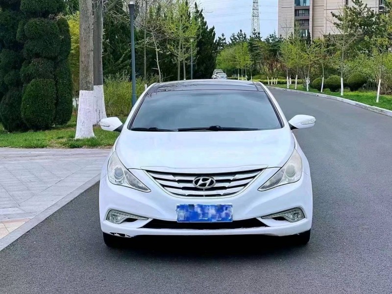 东营14年现代索纳塔八1