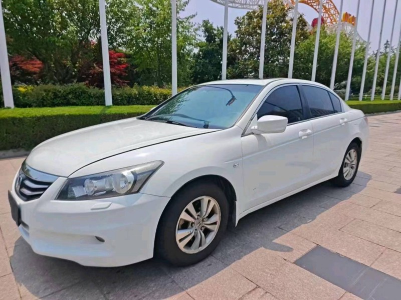 烟台12年本田雅阁3