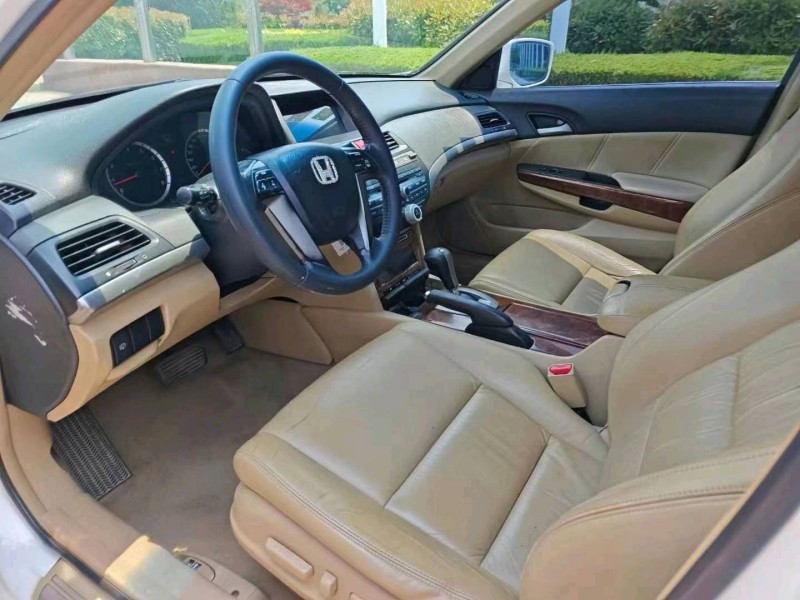 烟台12年本田雅阁4