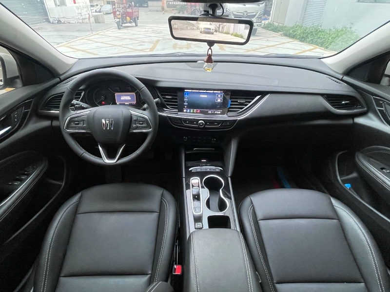 广州24年别克君威6