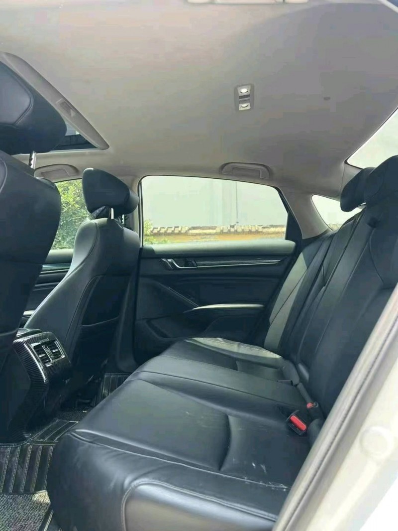 菏泽19年本田雅阁7