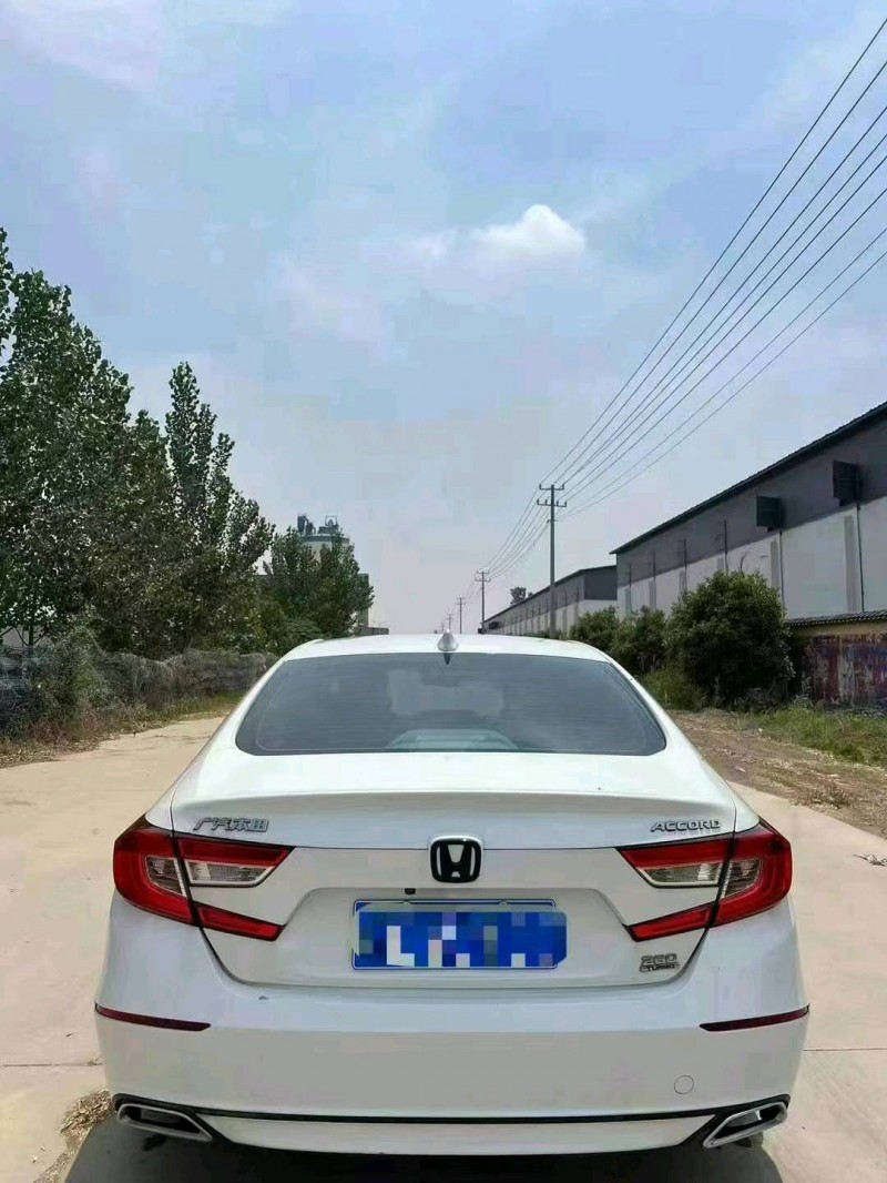 菏泽19年本田雅阁9
