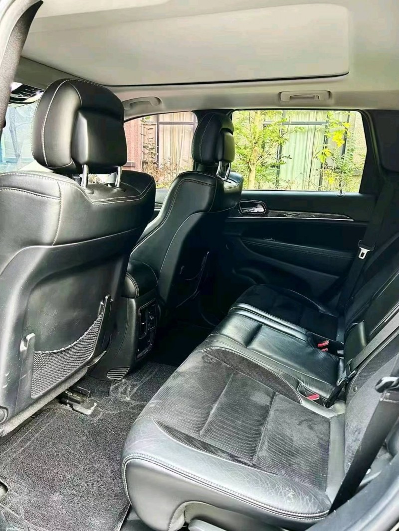 烟台12年Jeep大切诺基7