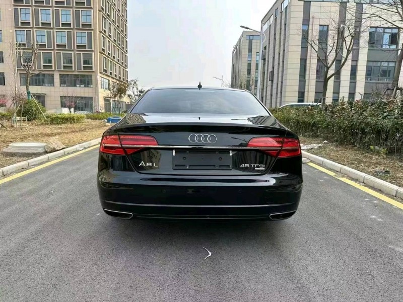 徐州18年奥迪A8L9