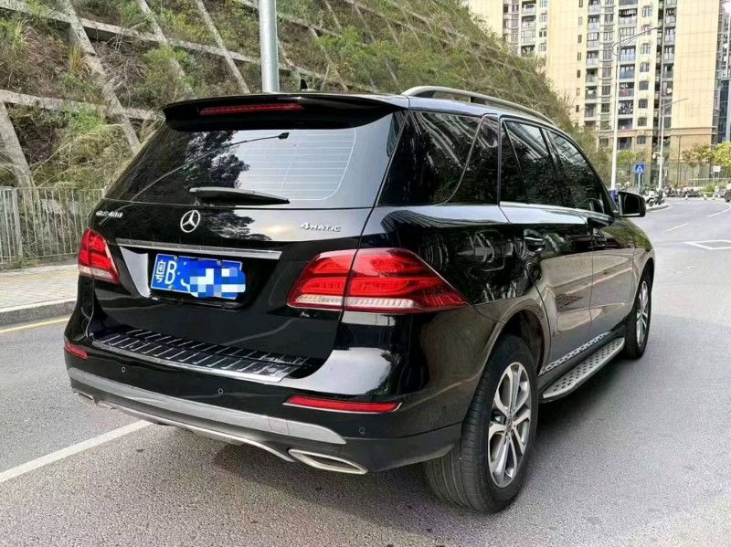 广州19年奔驰GLE8