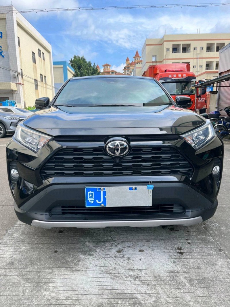 中山23年丰田RAV4荣放1