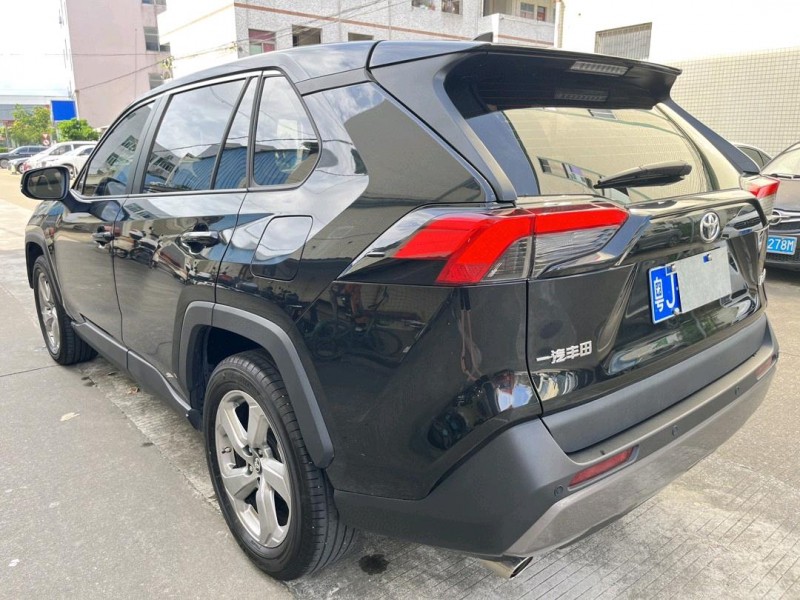 中山23年丰田RAV4荣放4