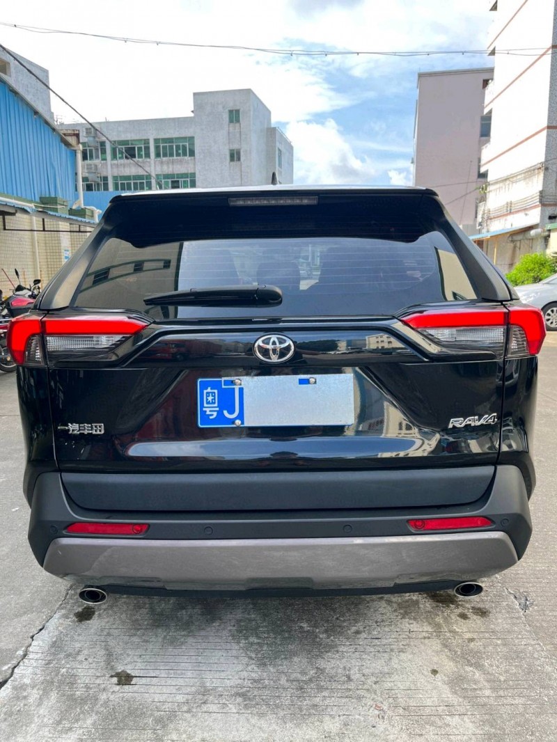 中山23年丰田RAV4荣放5
