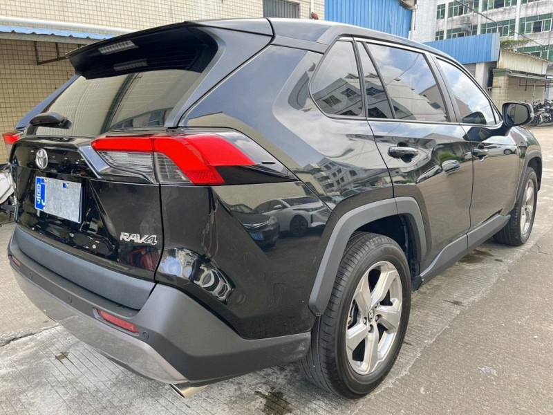 中山23年丰田RAV4荣放6