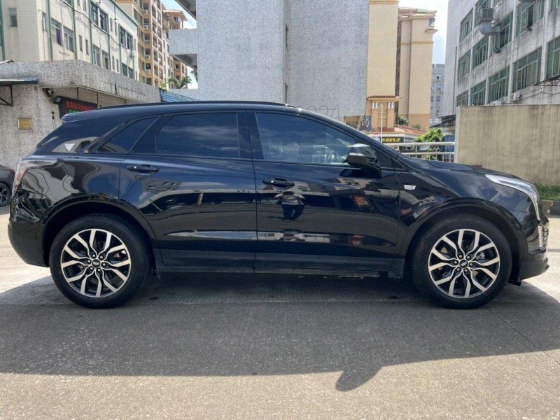 中山23年凯迪拉克XT52