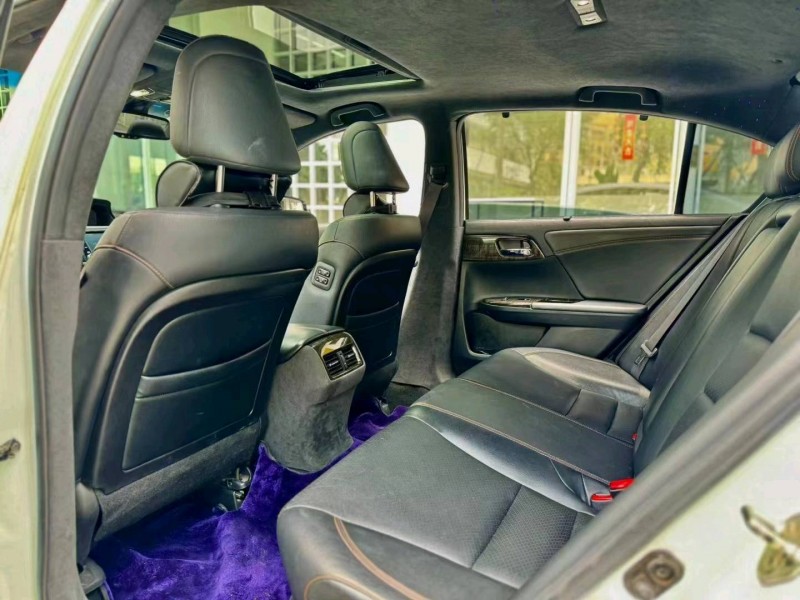 广州16年本田雅阁3