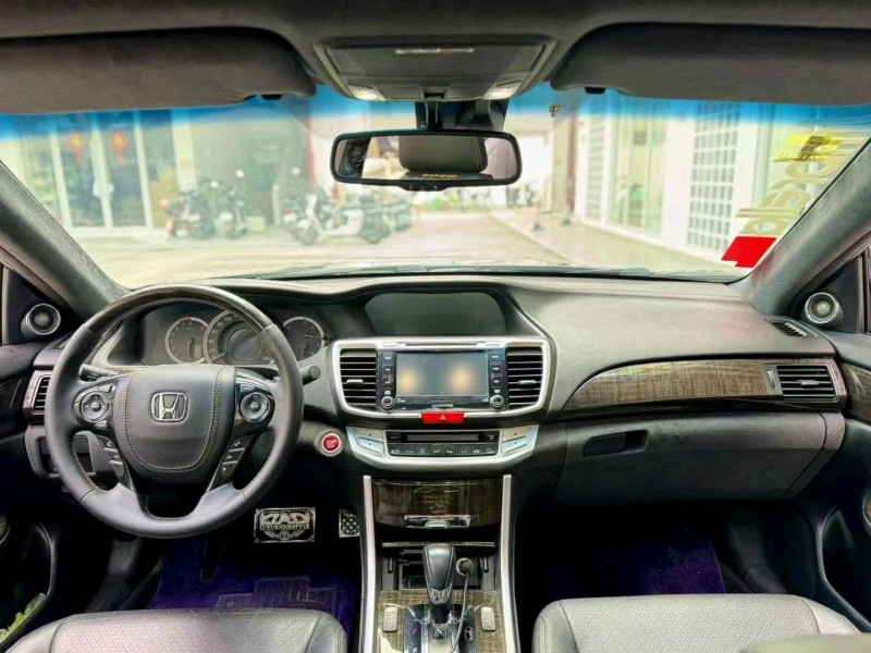 广州16年本田雅阁5