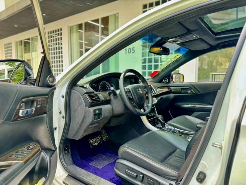 广州16年本田雅阁6