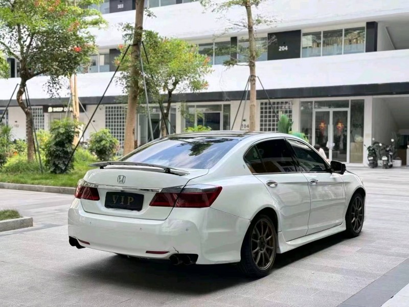 广州16年本田雅阁7