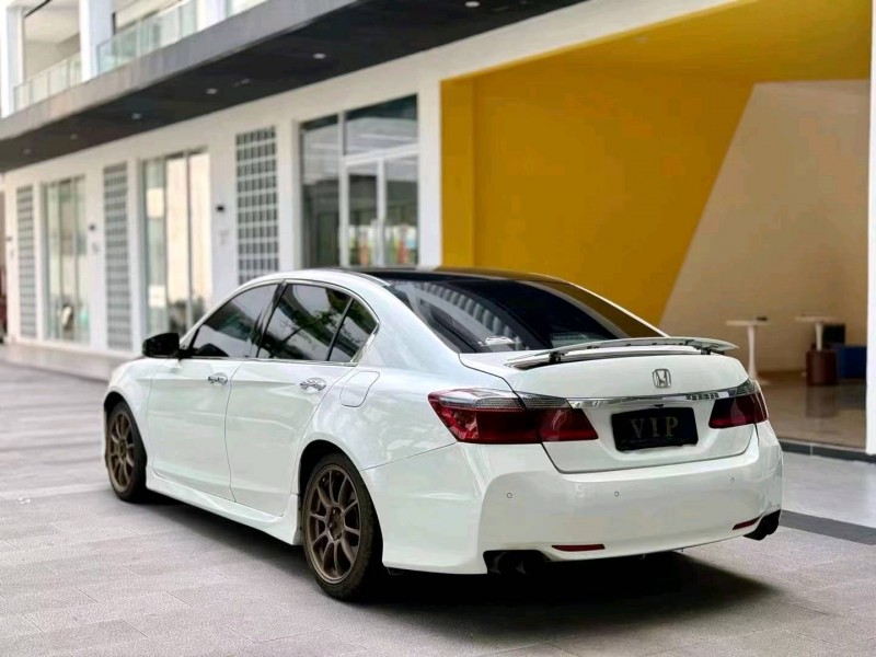 广州16年本田雅阁8