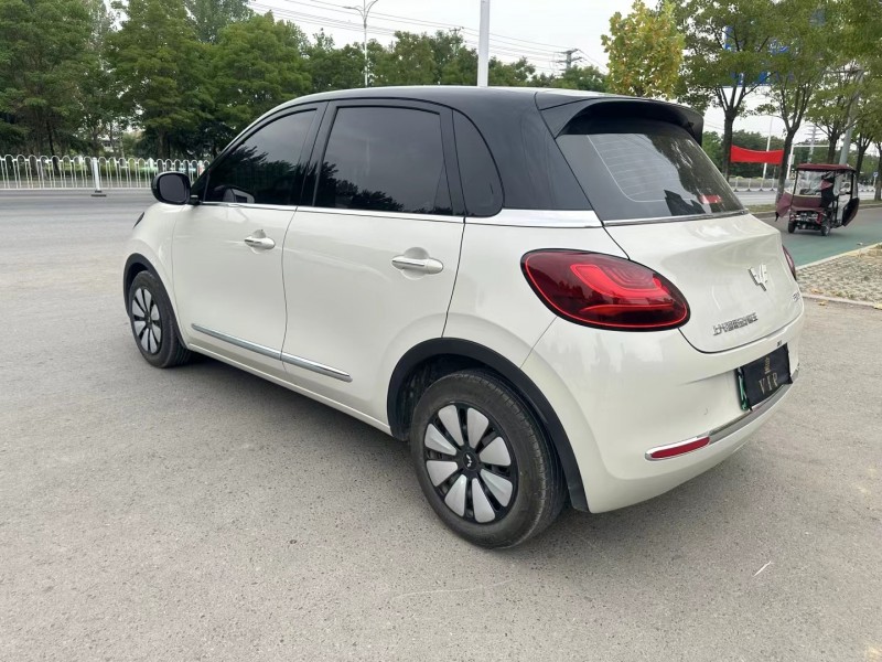 徐州23年五菱汽車繽果4