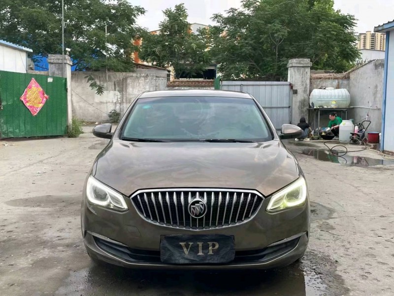 济宁16年别克英朗1