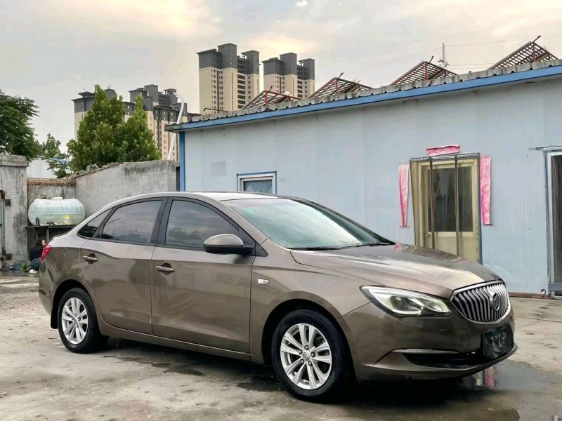 济宁16年别克英朗3