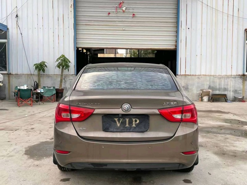 济宁16年别克英朗9