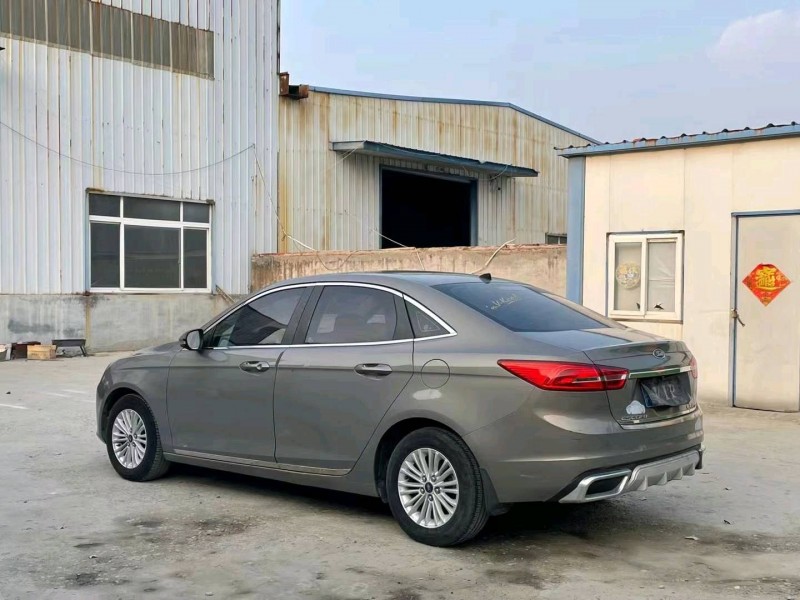 济宁16年福特福睿斯7