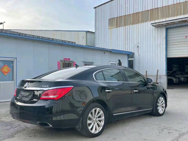 济宁13年别克君越8