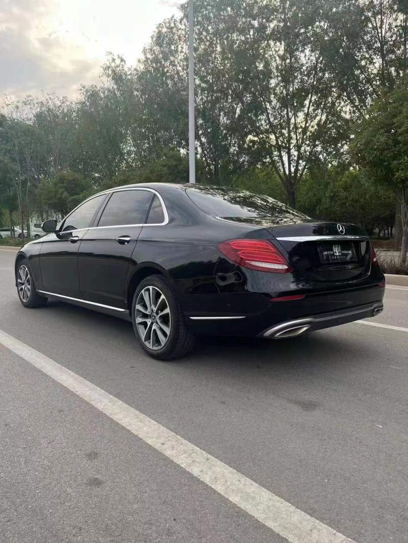 徐州17年奔驰E8