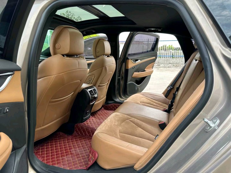 徐州16年别克君越7