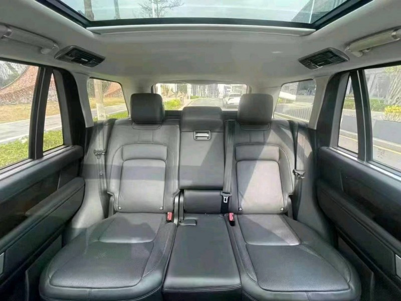 深圳23年路虎揽胜行政7