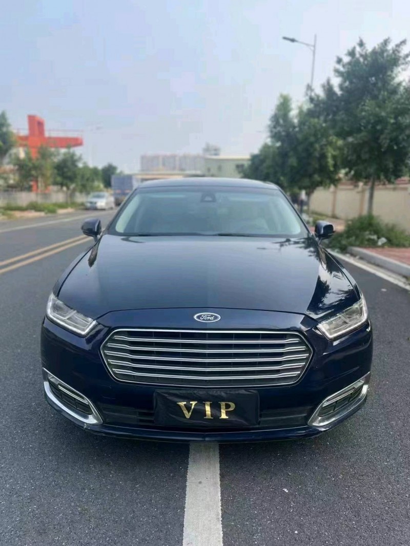 广州17年福特金牛座1