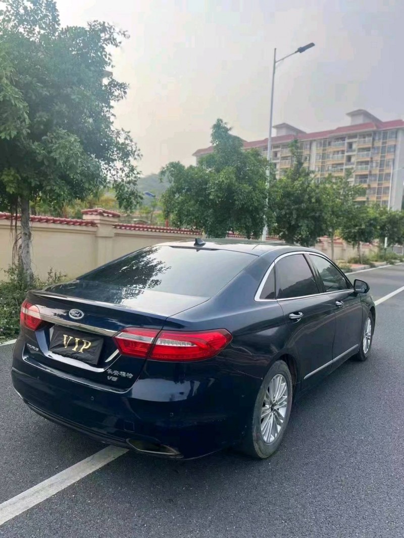 广州17年福特金牛座7