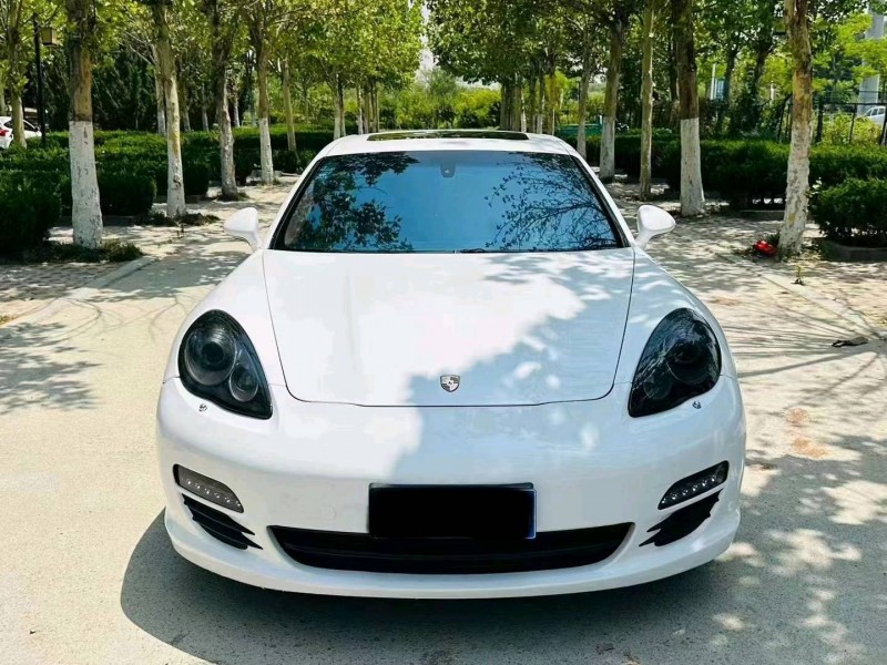 东营12年保时捷帕拉梅拉1
