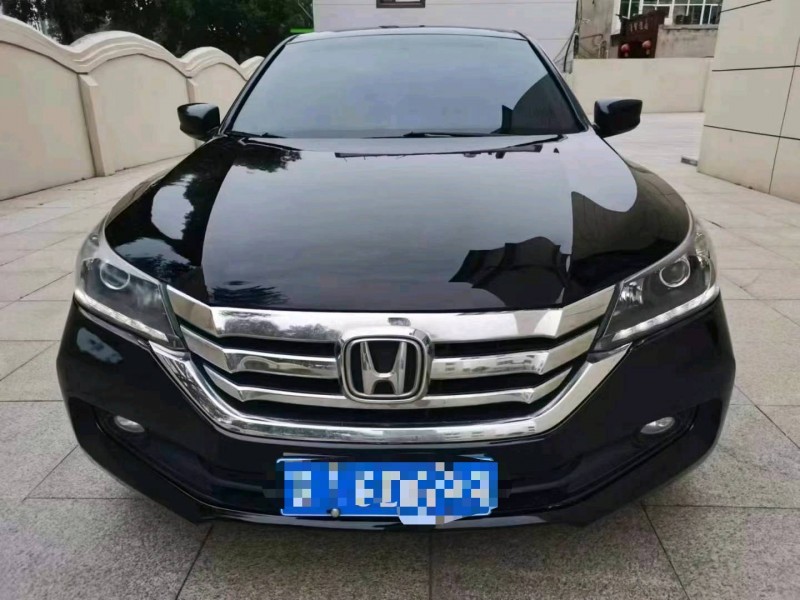 保定15年本田雅阁1