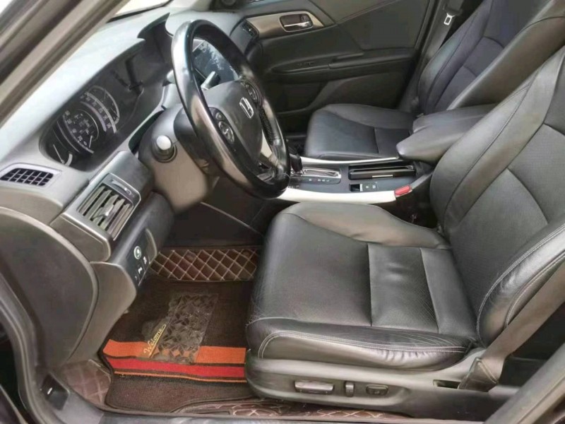 保定15年本田雅阁7