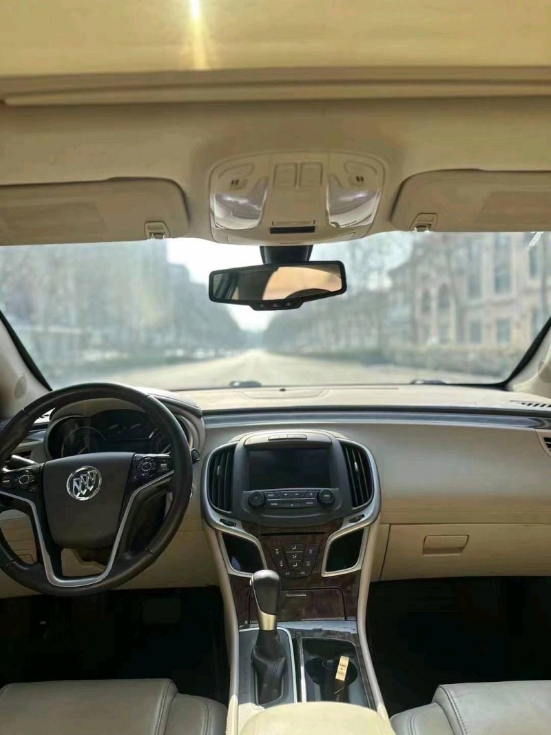 重庆15年别克君越4