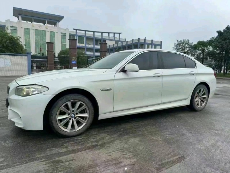 佛山13年宝马5系3