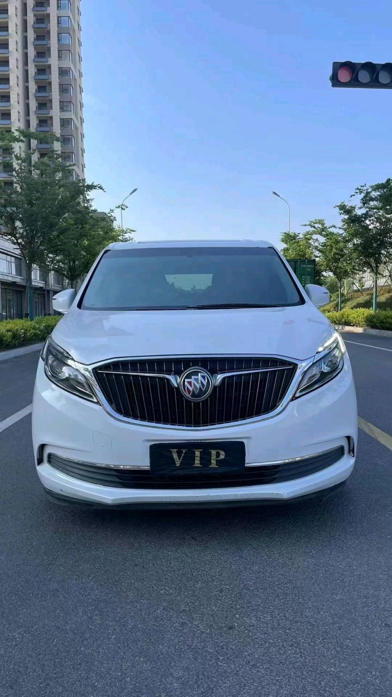 东营17年别克GL81