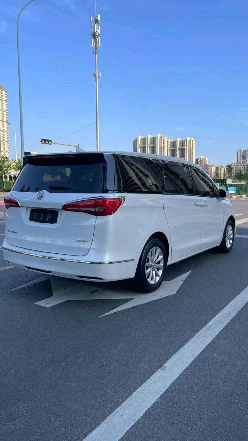 东营17年别克GL87